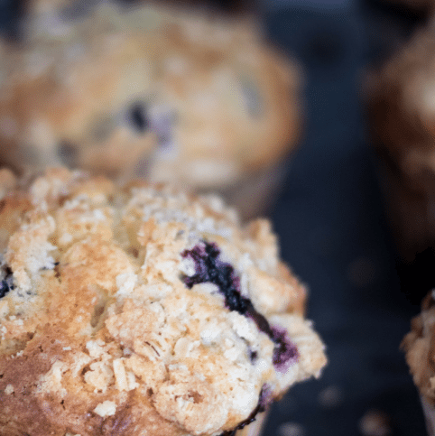 Blueberry Muffins with crumb topping