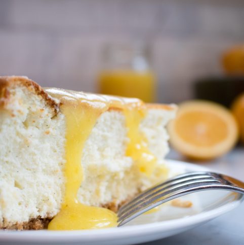 Cheesecake with lemon curd